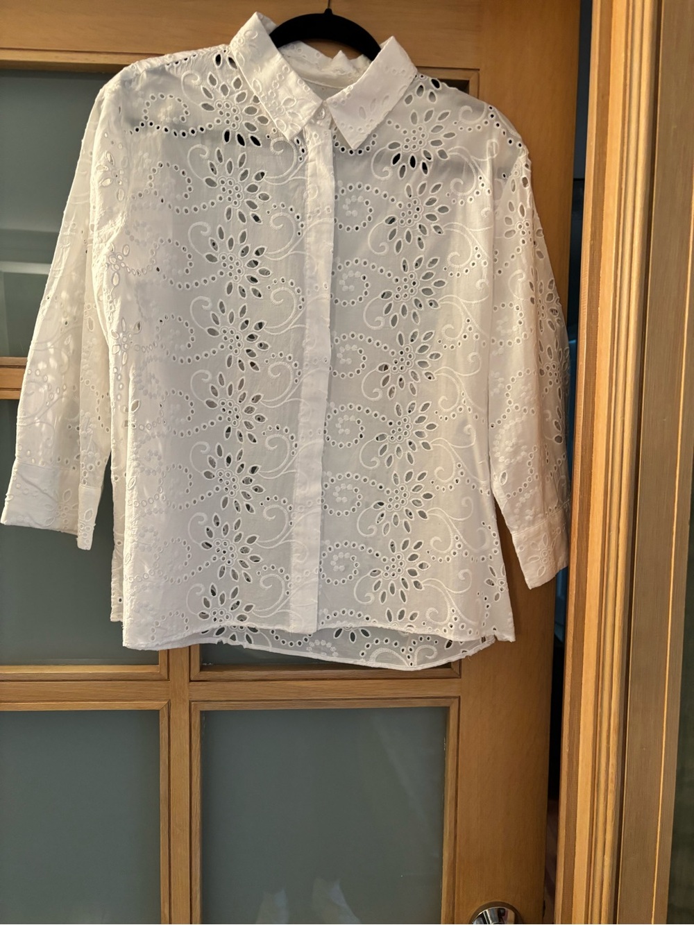 Zara White Eyelet Button-Front Women's Blouse